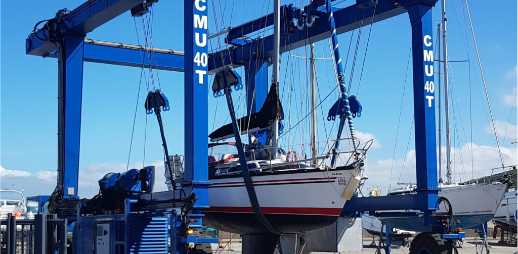 élévateur à bateau sur darse.